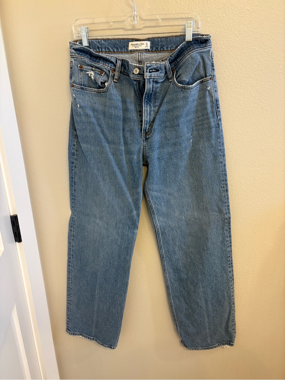 Abercrombie & Fitch Light Blue The 90s Relaxed Jean